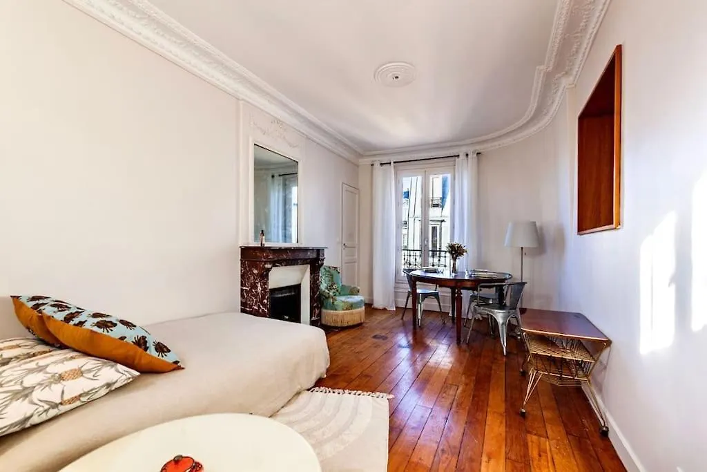Apartment Charmant Appartement Au Coeur De Paris