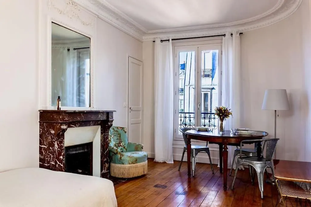 Charmant Appartement Au Coeur De Paris 0*,